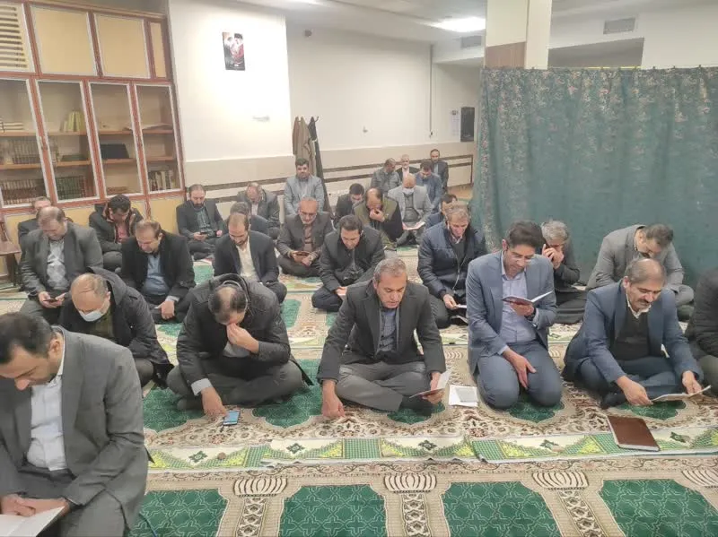 ادارات در تجهیز نمازخانه و ترویج فرهنگ نماز هم اعتبار و هم تکلیف دارند