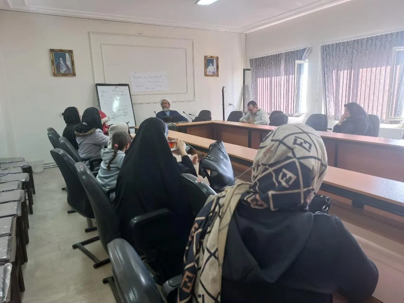 دوره آموزشی نماز و مهدویت در شهرستان ساوجبلاغ برگزار شد