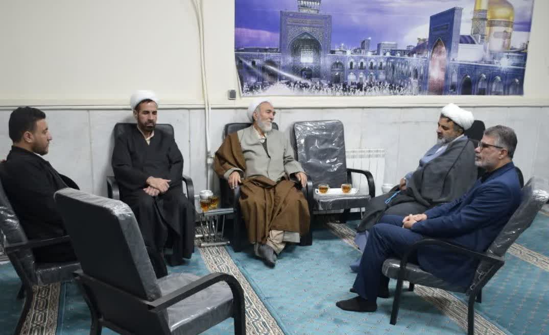 مدیر ستاد اقامه نماز خراسان رضوی از زندان مشهد بازدید کرد