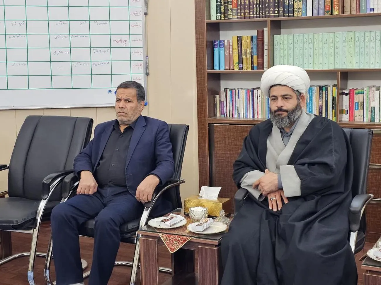 مدیر ستاد اقامه نماز استان با امام جمعه شهرستان بافق دیدار کرد