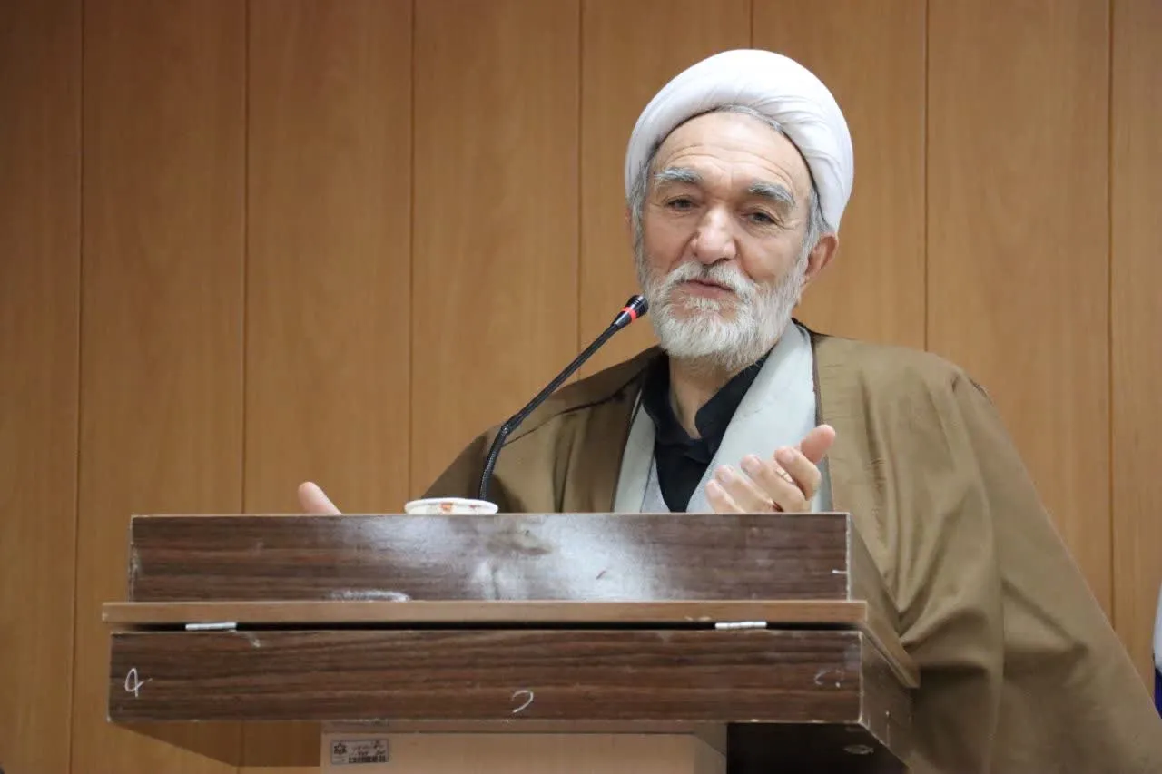 اختتامیه "شب شعر یاس کبود" با معرفی شعرای برگزیده در شهرستان تربت حیدریه برگزار شد