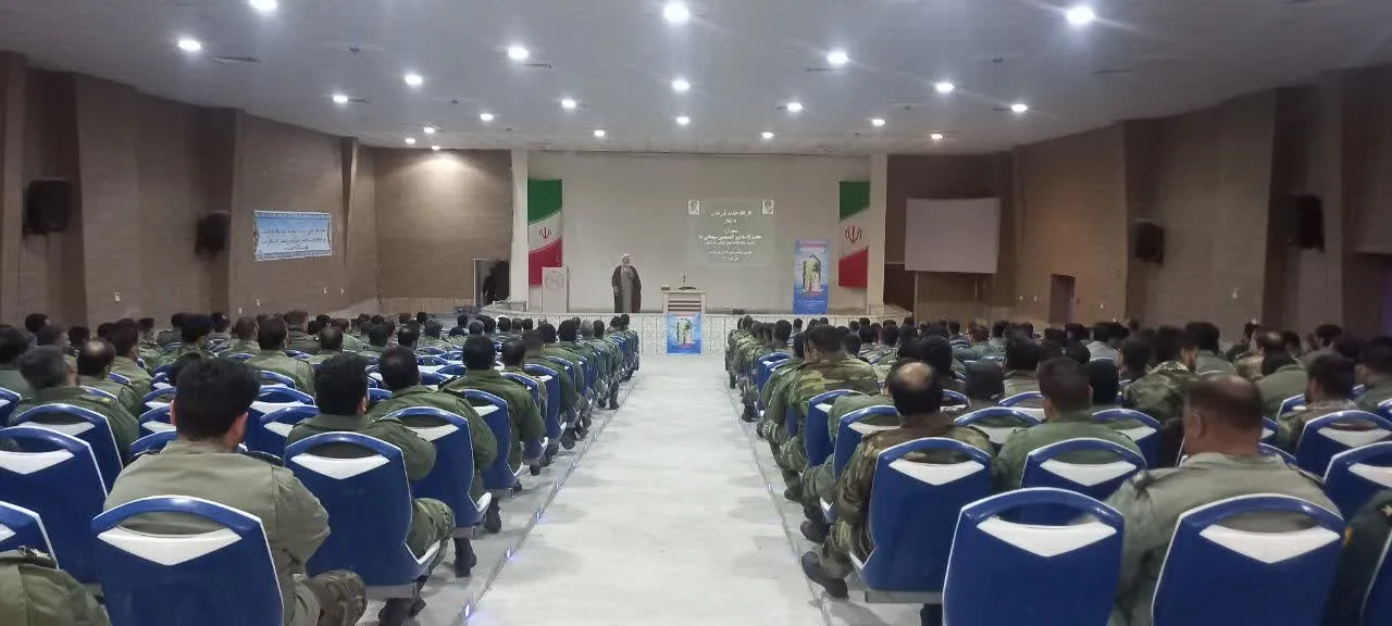مدیر ستاد اقامه نماز خراسان رضوی در جمع پرسنل تیپ زرهی ارتش تربت جام شرکت کرد