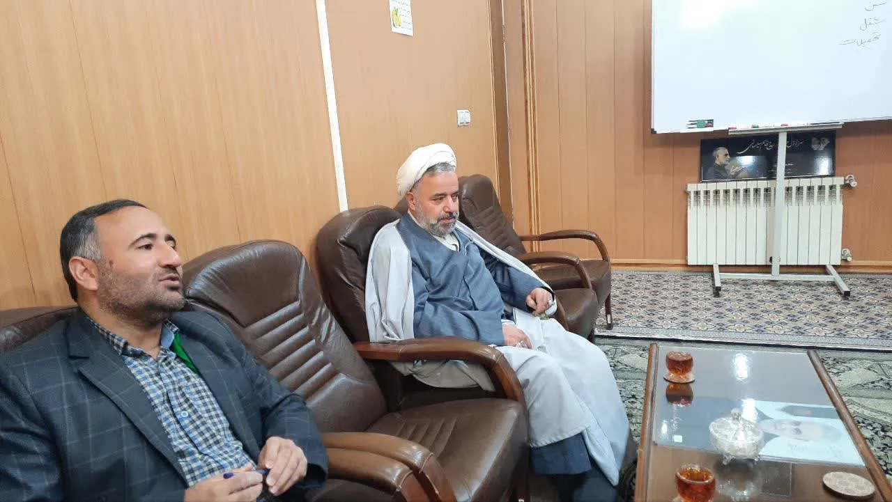 جلسه هماهنگی و برنامه ریزی دوره های نماز ویژه سربازان پادگان آموزشی آیت الله خاتمی