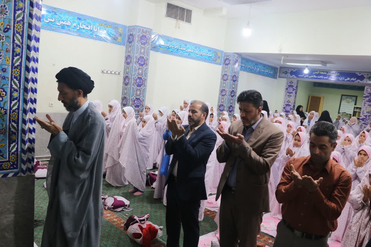 مراسم جشن تکلیف بیش از ٧۵٠ نفر از دانش آموزان دختر شهرستان اردکان