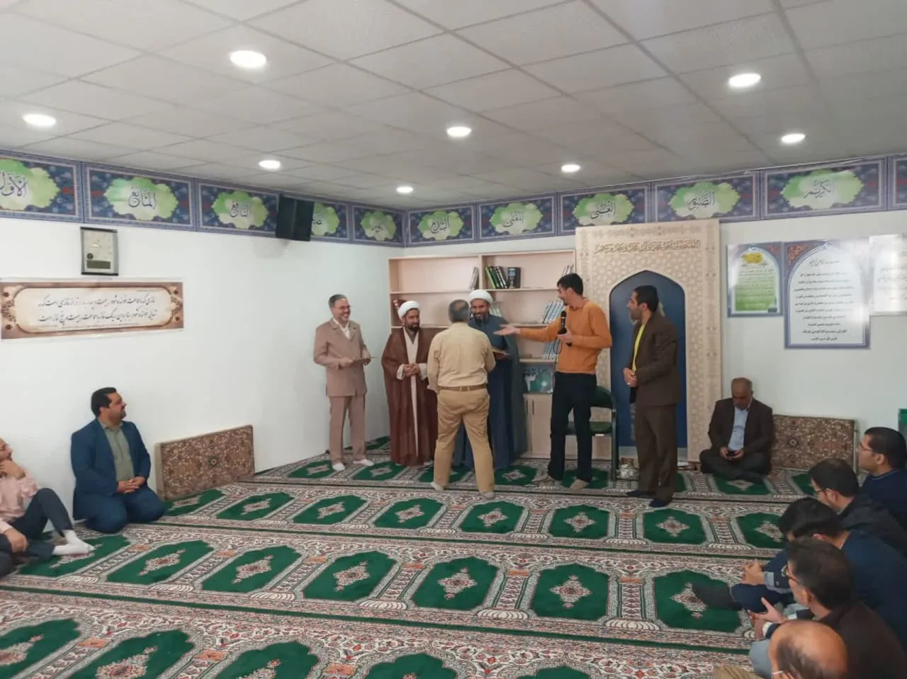 از فعالان امر اقامه نماز در اداره کل نوسازی خراسان جنوبی تقدیر به عمل آمد