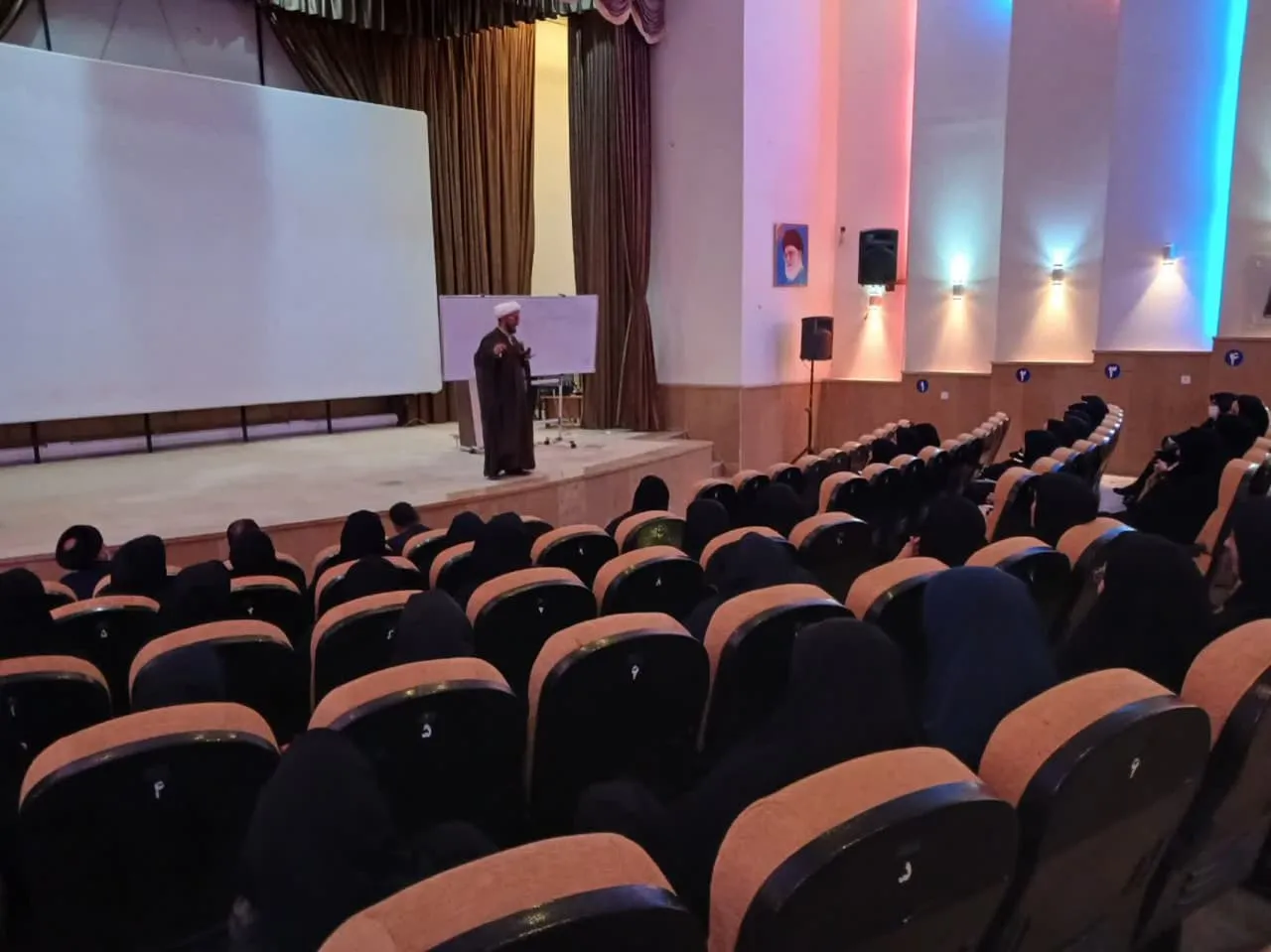 دوره آموزشی نماز با عنوان نیک شهرستان نطنز اصفهان