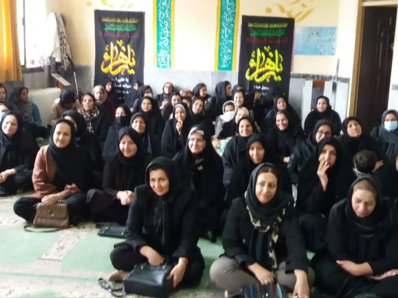 نشست شیوههای دعوت فرزندان به نماز در شهرستان ایوان برگزار شد
