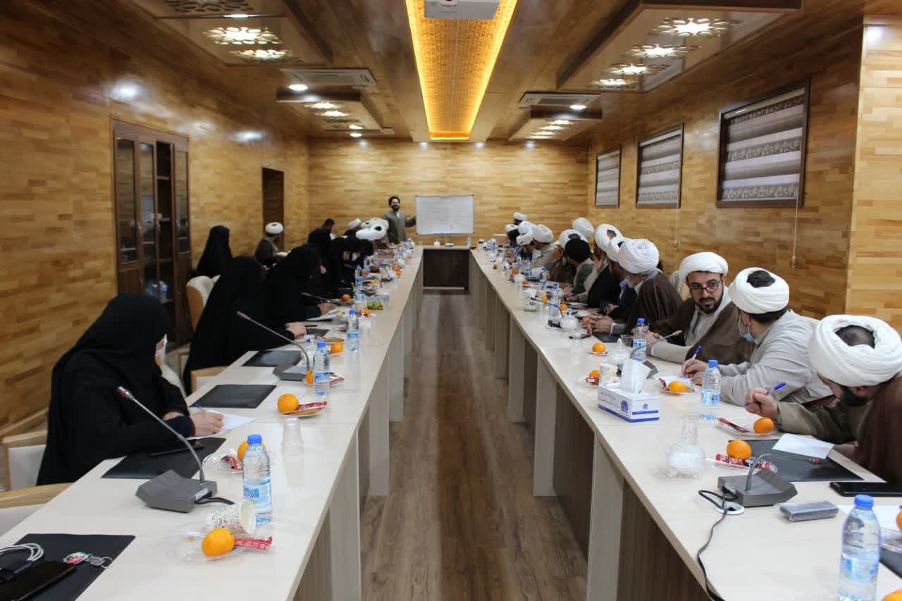 برگزاری کارگاه توانمندسازی ویژه ائمه جماعات دانشگاه علوم پزشکی استان لرستان