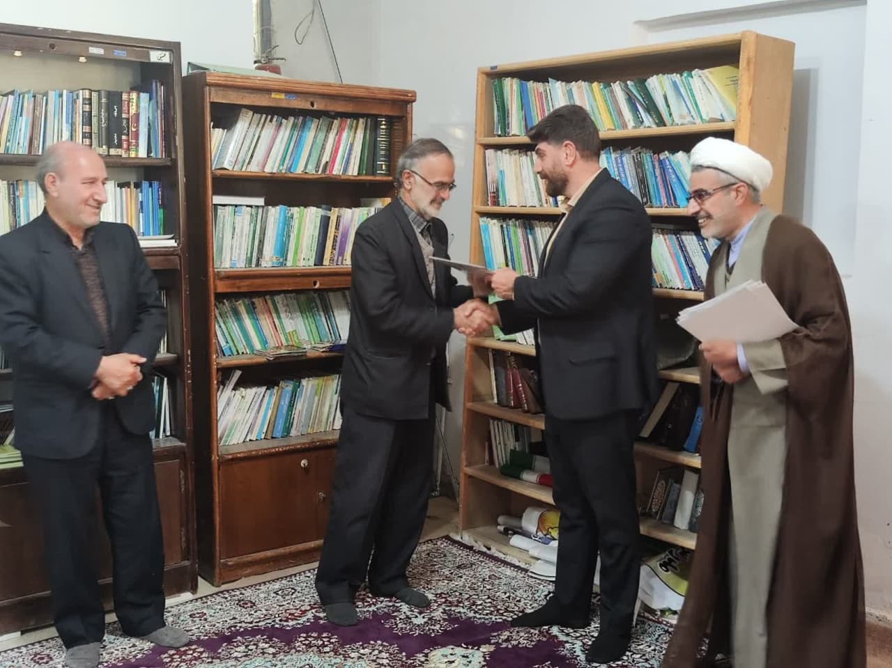 از فعالین نماز جهاد کشاورزی شهرستان ایلام تقدیر شد