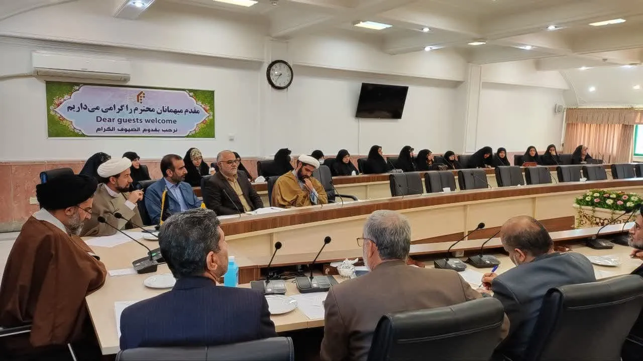 سومین پیش نشست مهدویت محور وحدت در مذاهب اسلامی در گلستان