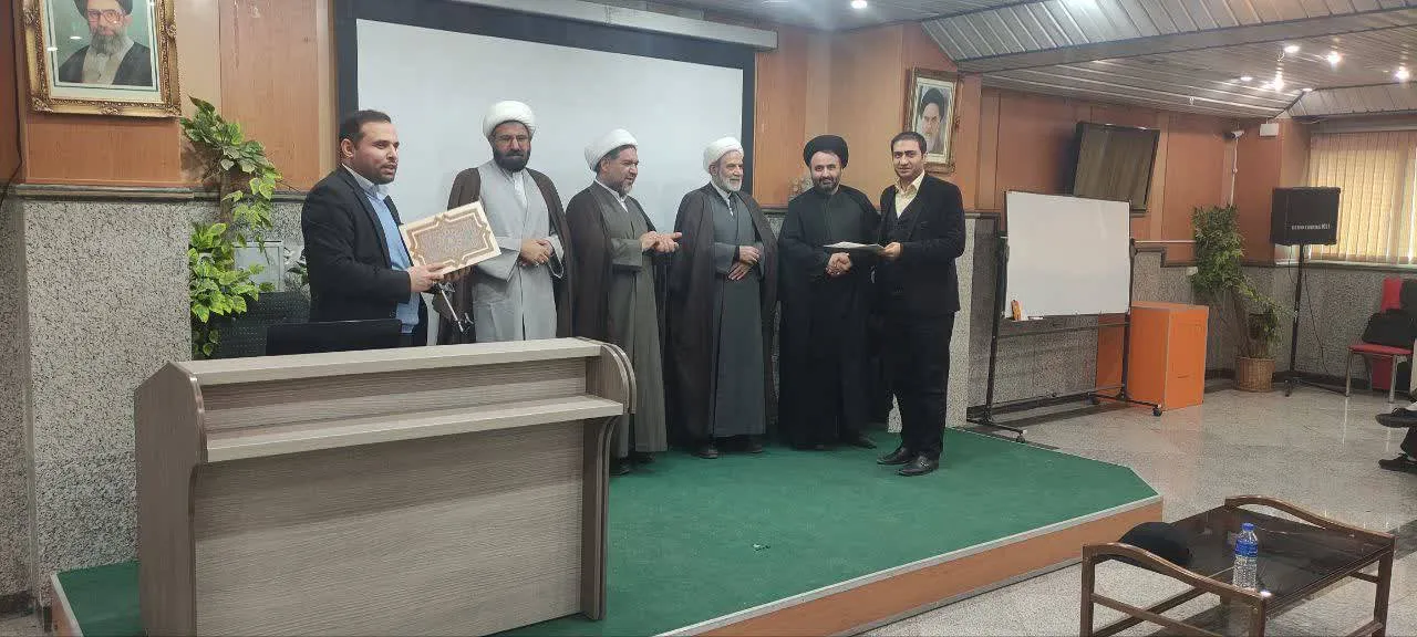 پنجمین نشست فصلی دبیران اقامه نماز دستگاههای اجرایی استان همدان برگزار شد