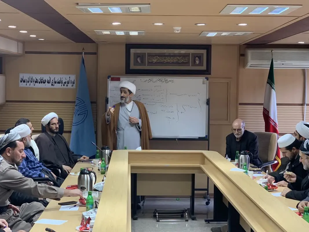 دوره آموزشی شیوه های دعوت نسل نو به نماز در استان کردستان برگزار شد