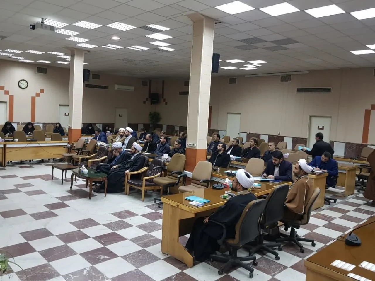 نشست رابطین نماز دانشگاه های آذربایجان شرقی