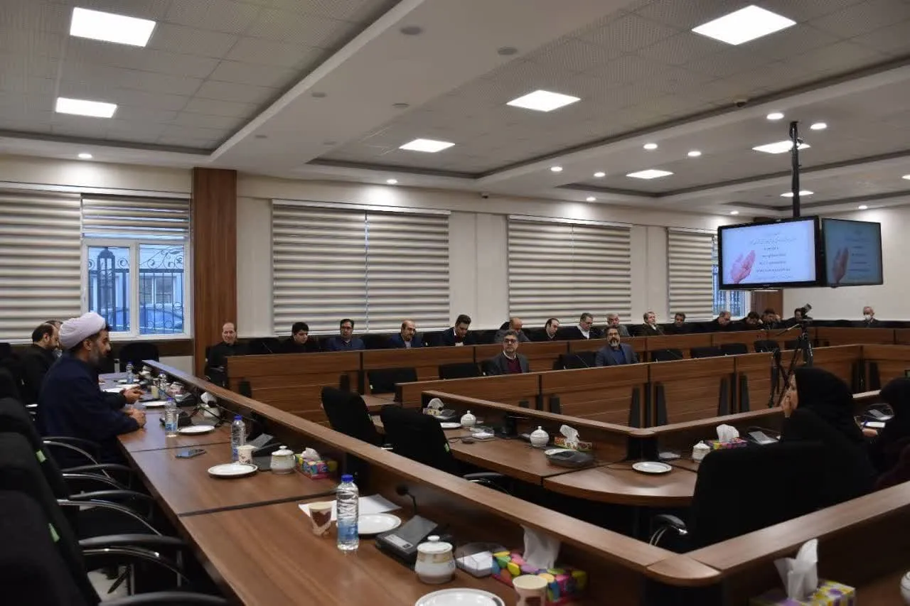 دوره آداب و اسرار نماز اداره اقتصاد و دارایی تبریز