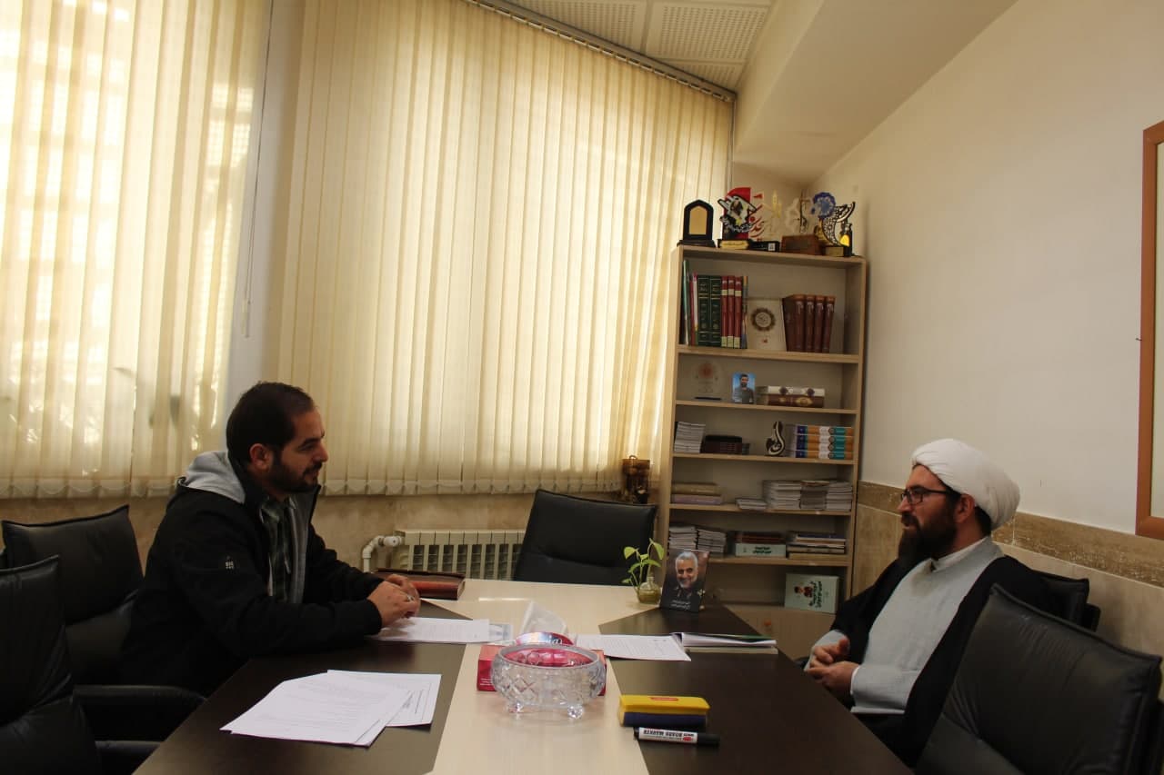 مدیر ستاد اقامه نماز با مسئول کانون های فرهنگی هنری مساجد استان مرکزی دیدار کرد