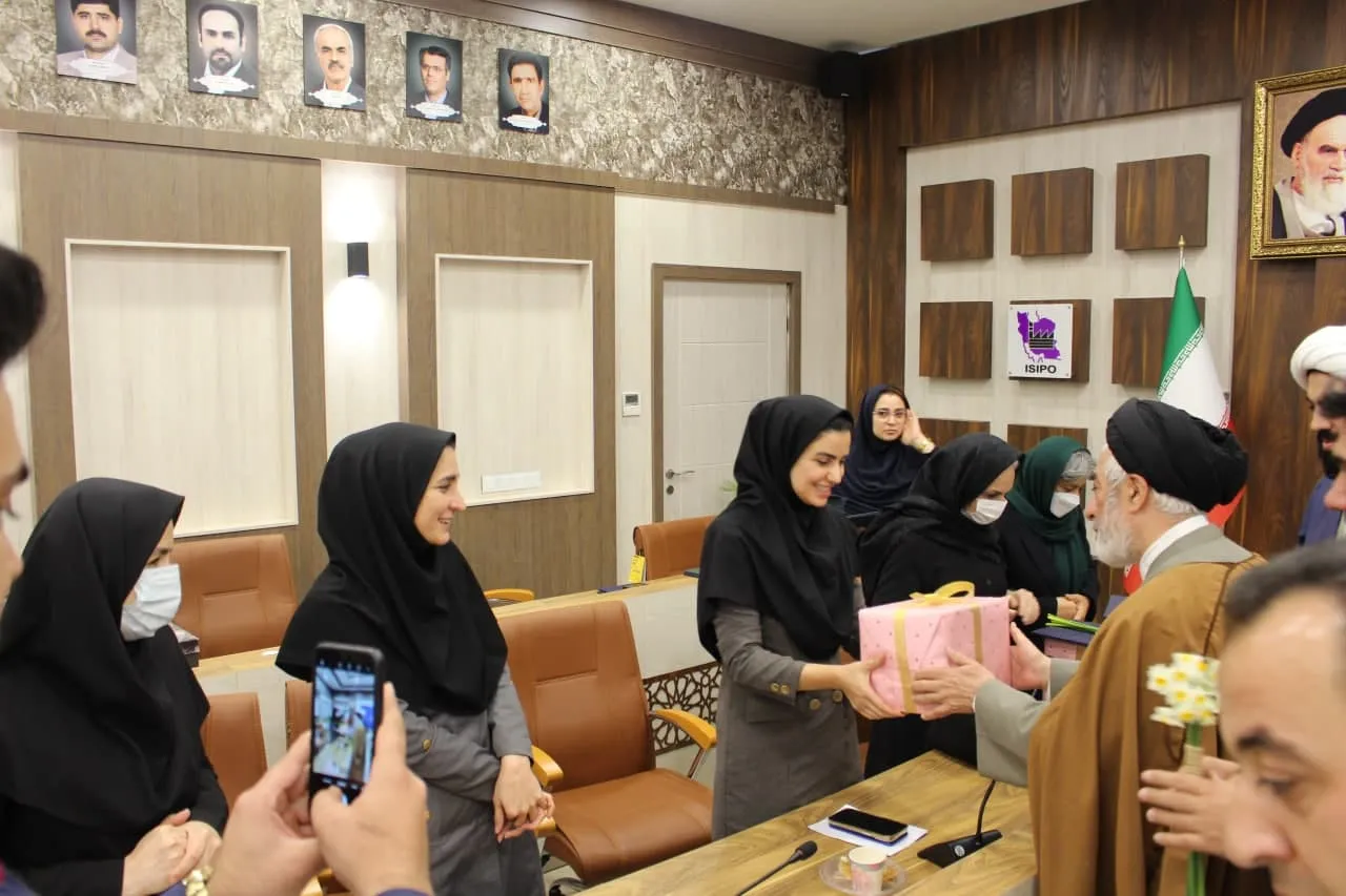 جشن تکلیف فرزندان کارکنان اداره شرکت شهرکهای صنعتی استان قزوین برگزار شد