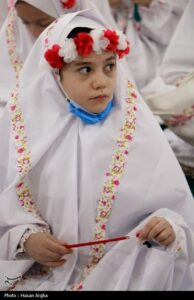 جشن تکلیف بزرگ 1500 نفری دانش آموزان مکلف دختر زنجانی .