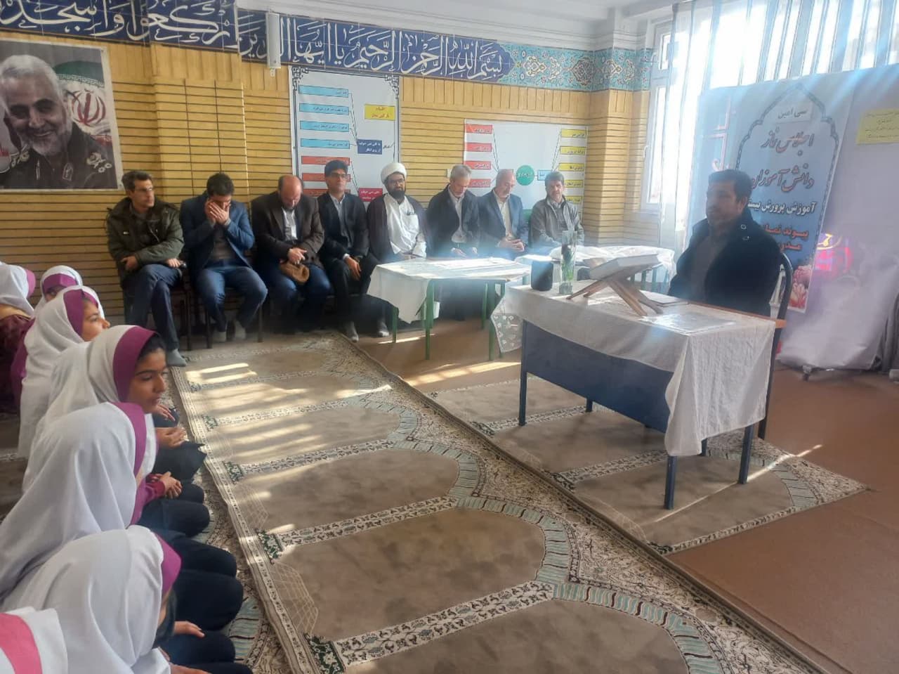 اجلاس دانش آموزی نماز منطقه بیستون برگزار شد.2