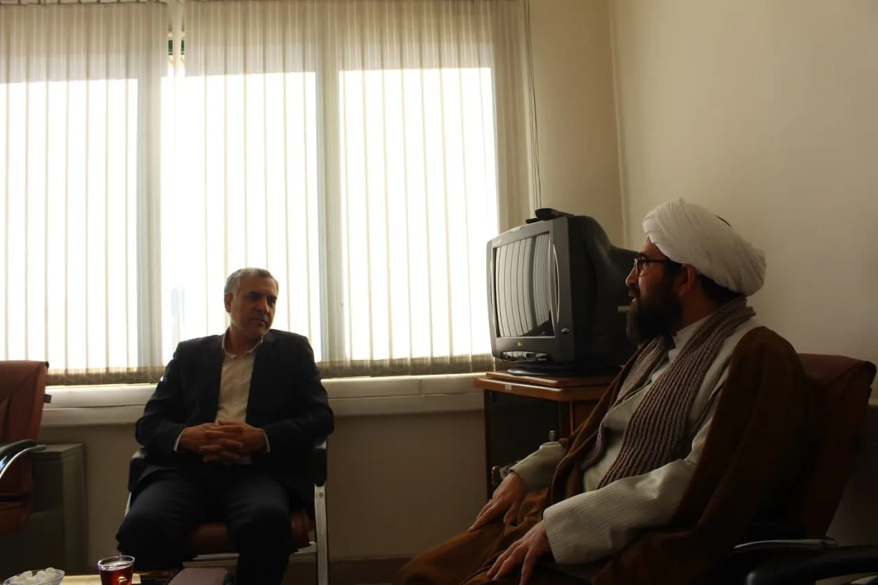 مدیر ستاد اقامه نماز با مدیر کل دفتر امور اجتماعی و فرهنگی استانداری مرکزی دیدار کرد