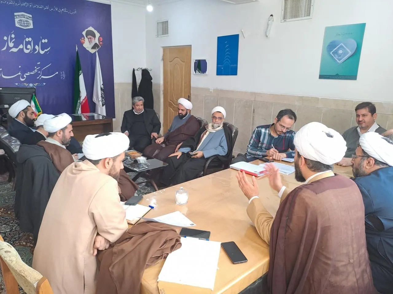 نشست هم اندیشی ستاد با مرکزی تخصصی نماز قم برگزار شد