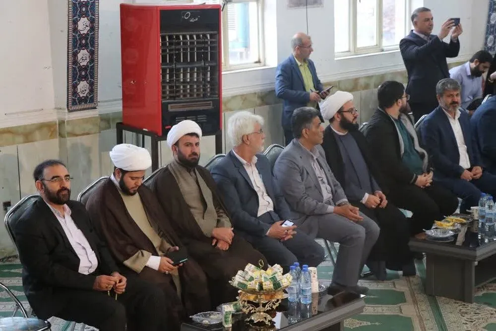 برگزاری آیین جشن عبادت دانش آموزان دختر مدارس غیر دولتی شهرستان خرم آباد