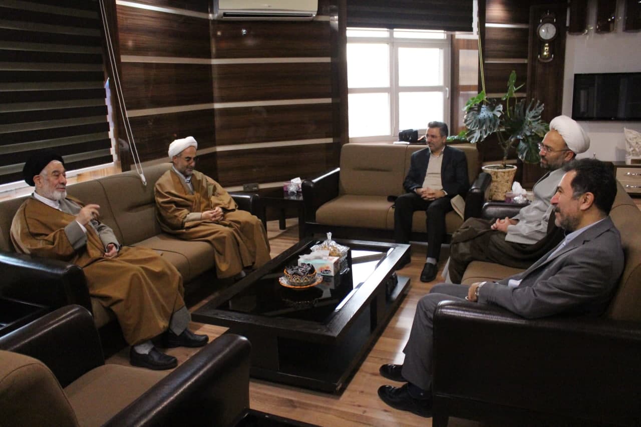 مدیر ستاد اقامه نماز استان قزوین با مدیرکل امور اقتصاد و دارایی استان دیدار کرد