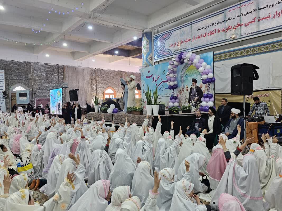 جشن تکلیف ۳ هزار دانش آموز کاشانی برگزار شد