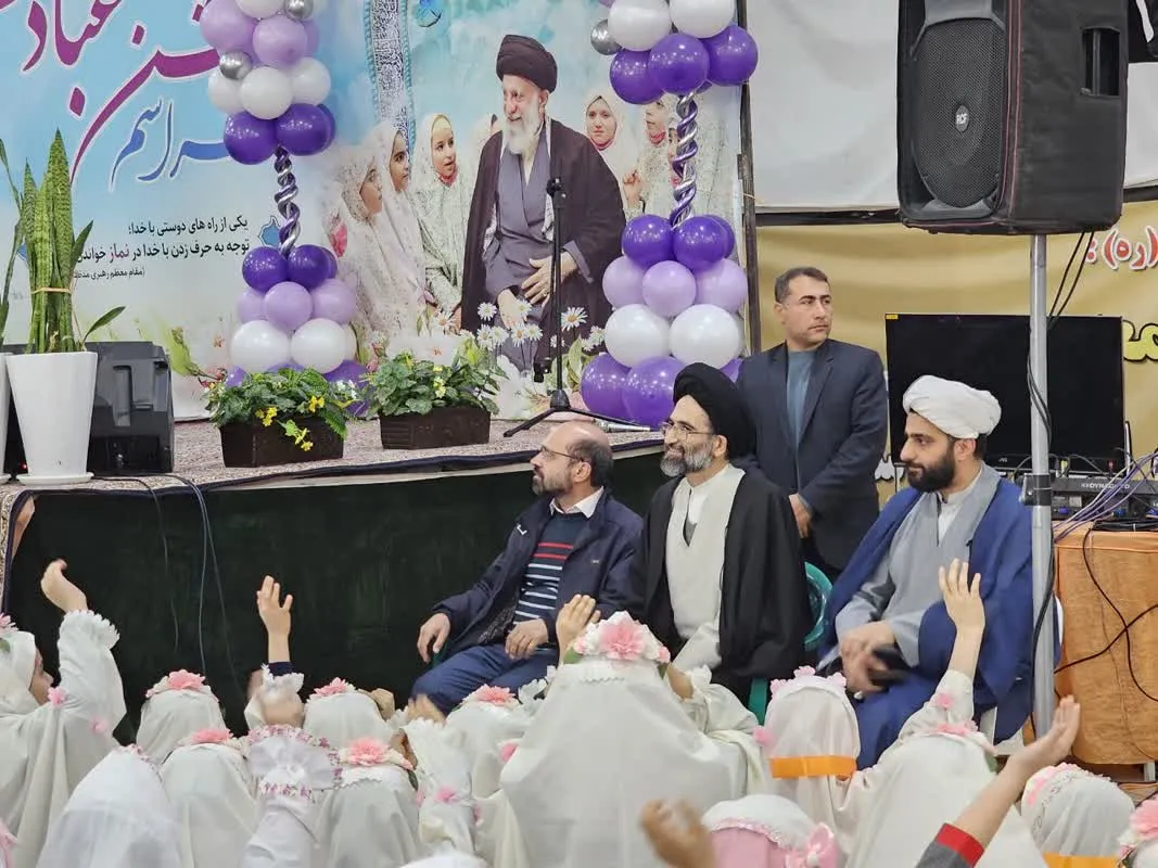 جشن تکلیف ۳ هزار دانش آموز کاشانی برگزار شد