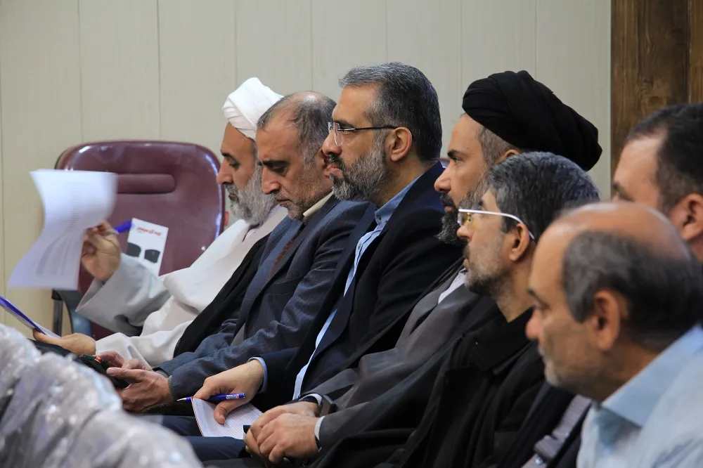 چهارمین نشست فصلی دبیران اقامه نماز ادارات و دانشگاه های استان قم برگزار شد