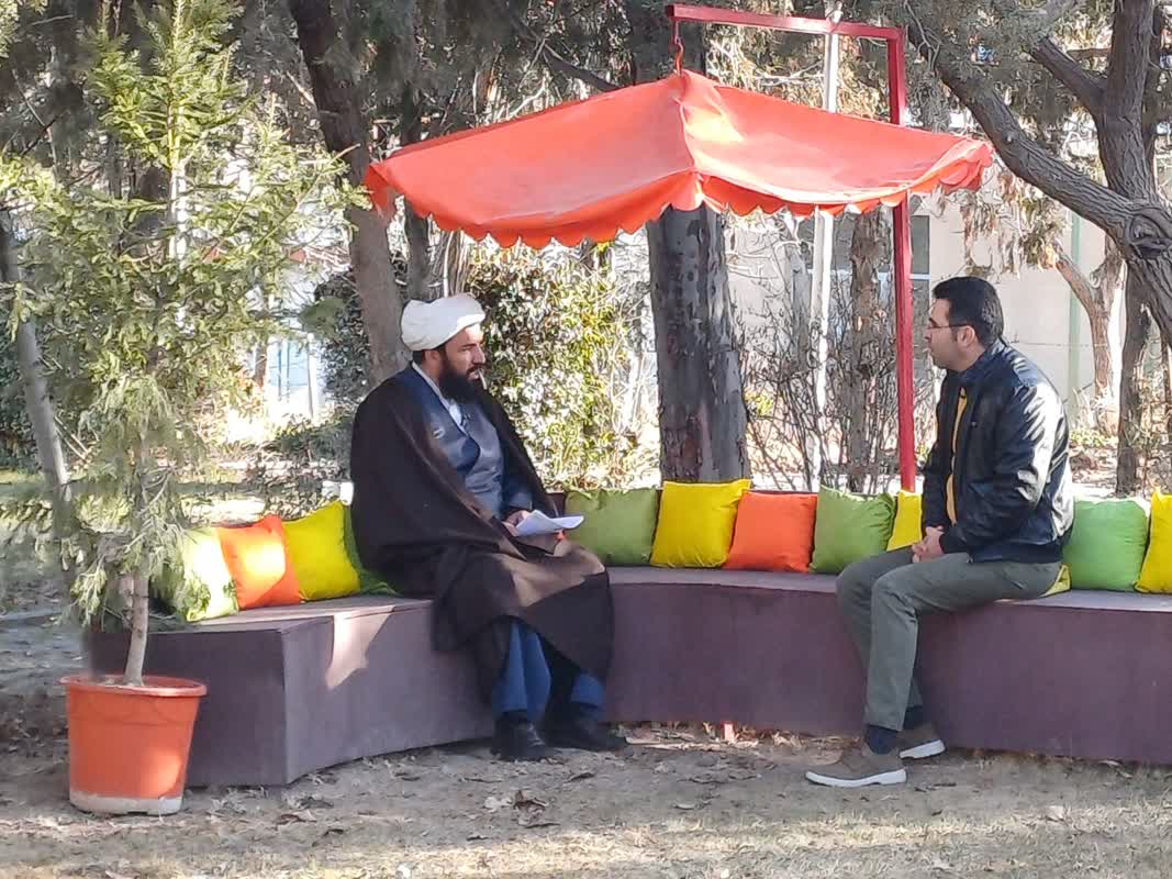 مساجد، مدارس و دانشگاه ها در کنار هم جلسات هم اندیشی برگزار کنند