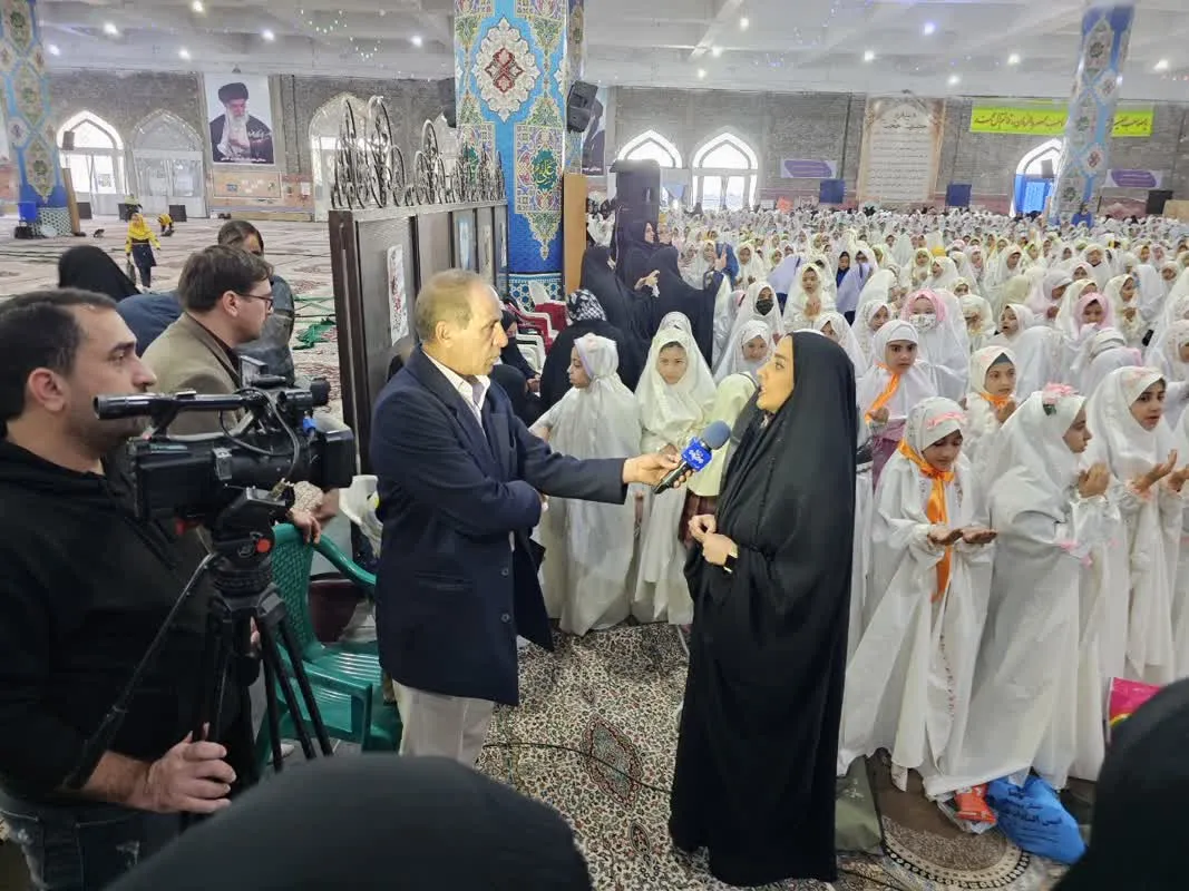 جشن تکلیف ۳ هزار دانش آموز کاشانی برگزار شد