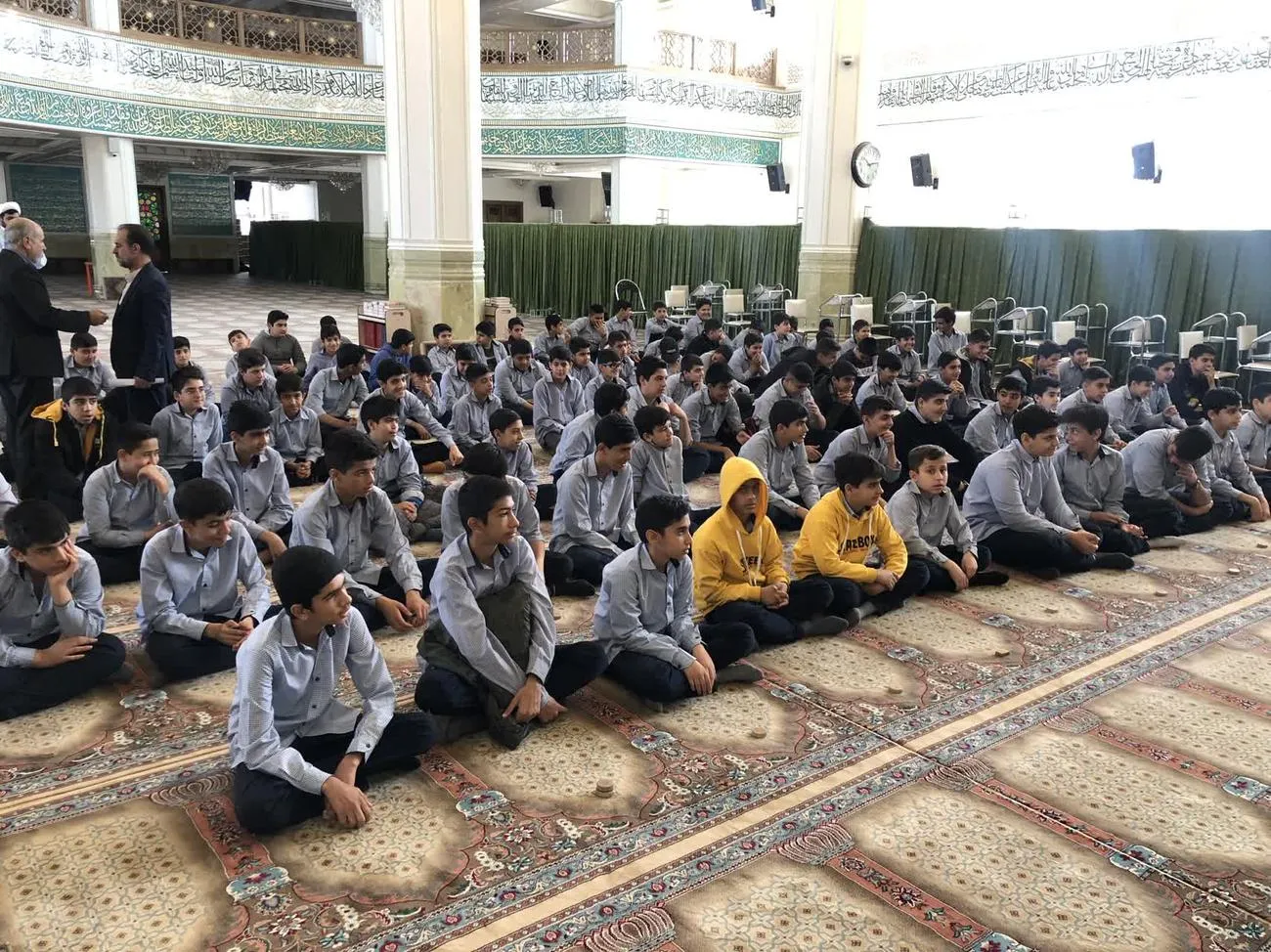 برگزاری جشن تکلیف در مدرسه پسرانه علوی شهرستان رفسنجان