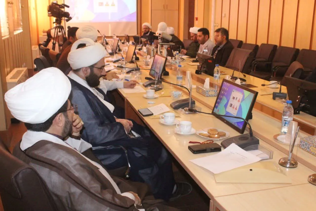 برگزاری شورای اقامه نماز اداره کل گاز استان لرستان