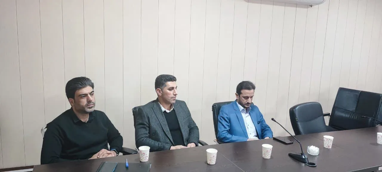 برگزاری شورای فرهنگی و اقامه نماز بنیاد مسکن انقلاب اسلامی استان لرستان