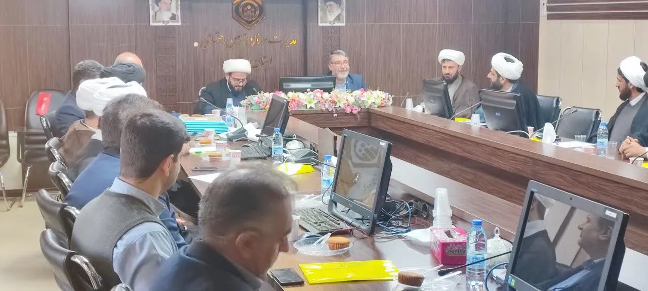 برگزاری اقامه نماز سازمان مدیریت درمان تامین اجتماعی استان لرستان