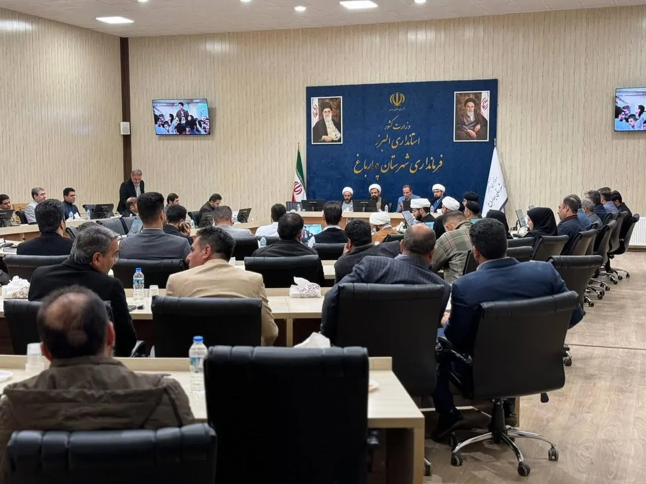 اجلاس شهرستان چهارباغ برگزار شد