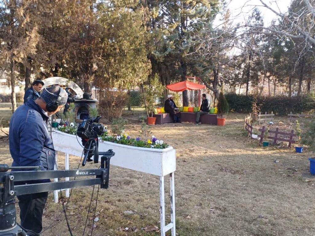 مساجد، مدارس و دانشگاه ها در کنار هم جلسات هم اندیشی برگزار کنند