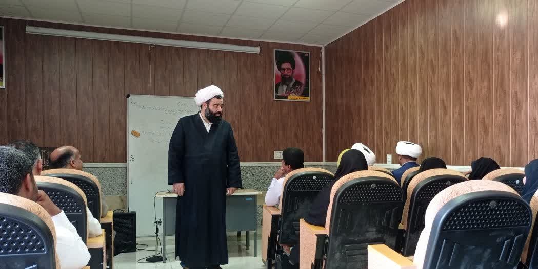 دورههای آموزشی و جذابسازی برنامههای نماز در مدارس هرمزگان برگزار شد
