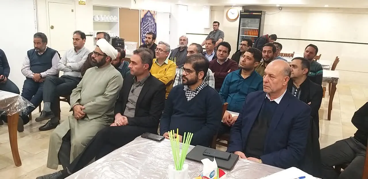 دوره آموزشی دبیران دستگاه های اجرایی ستاد اقامه نماز استان سمنان در مشهد مقدس