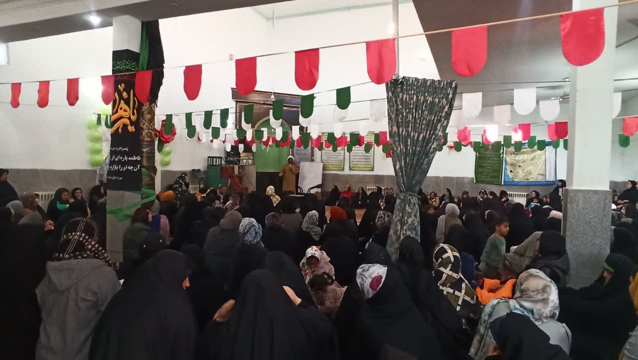 با حضور 2500 نفر از والدین، دوره آموزشی شیوه های دعوت به نماز برگزار شد