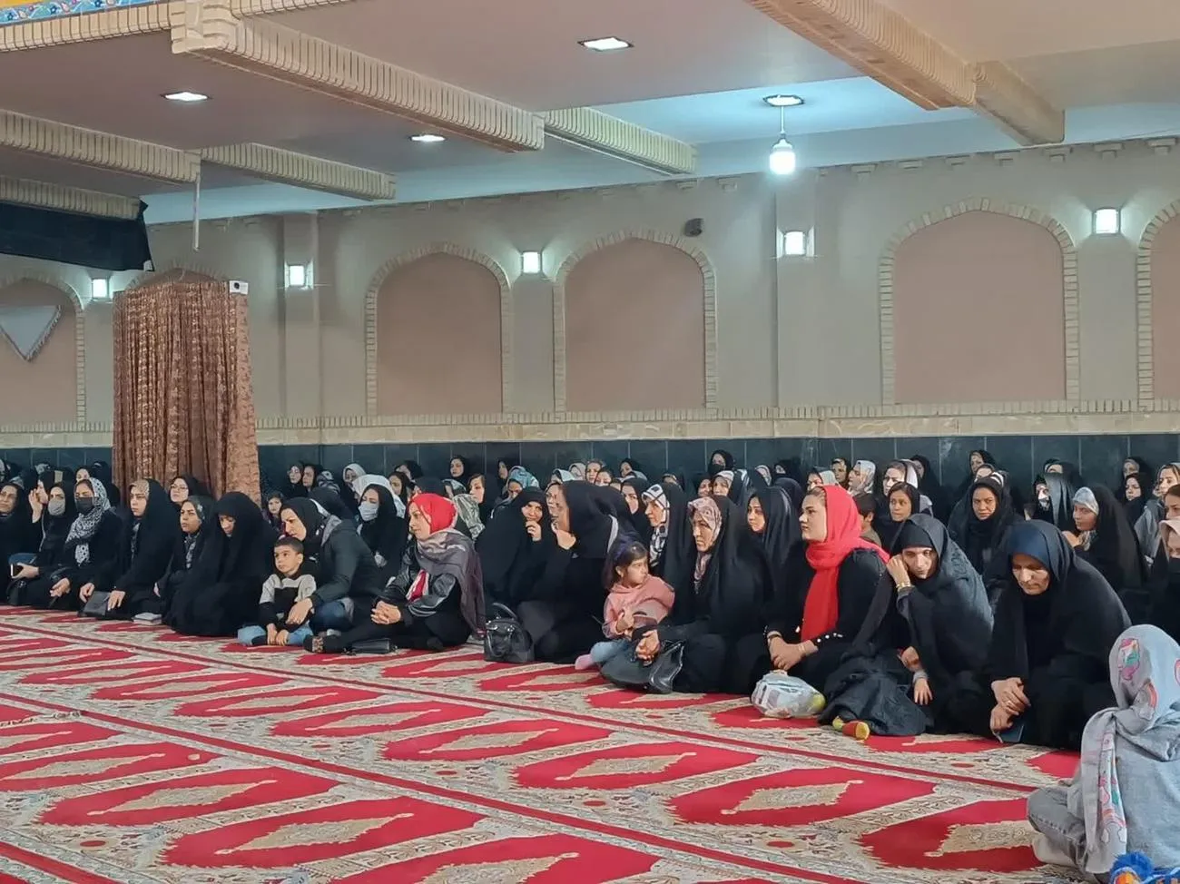 با حضور 2500 نفر از والدین، دوره آموزشی شیوه های دعوت به نماز برگزار شد