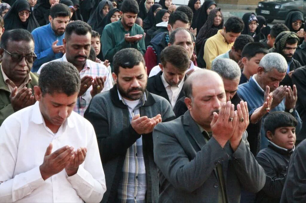 نماز طلب باران در شهرستان رودان اقامه شد