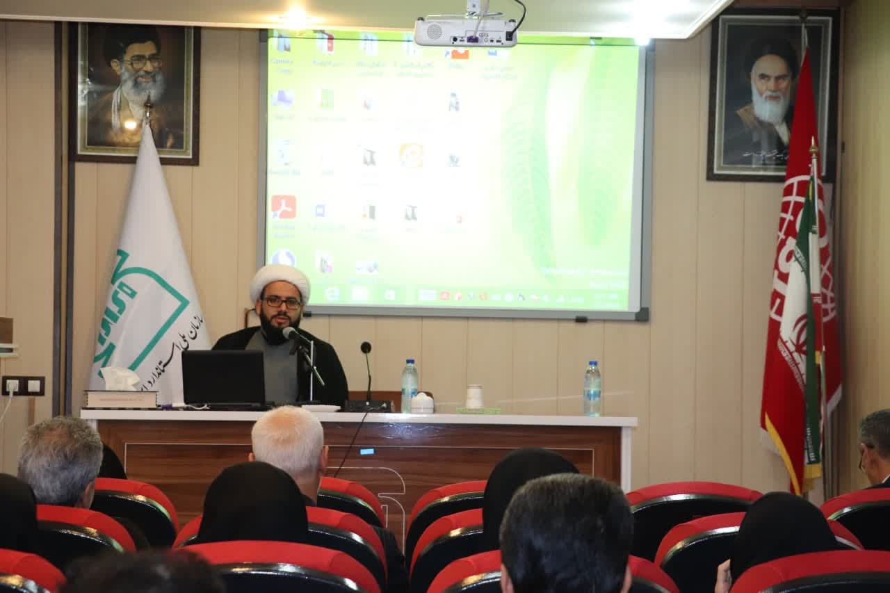 برگزاری کارگاه آموزشی نماز و معارف مهدویت ویژه کارکنان استاندارد لرستان
