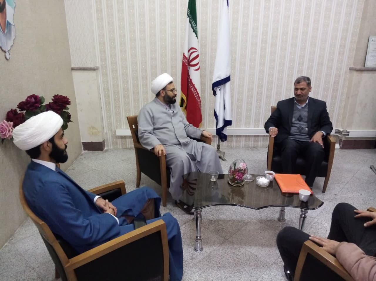 دیدار دبیر ستاد اقامه نماز شهرستان قدس با نماینده نهاد مقام معظم رهبری در دانشگاه آزاد اسلامی واحد شهر قدس