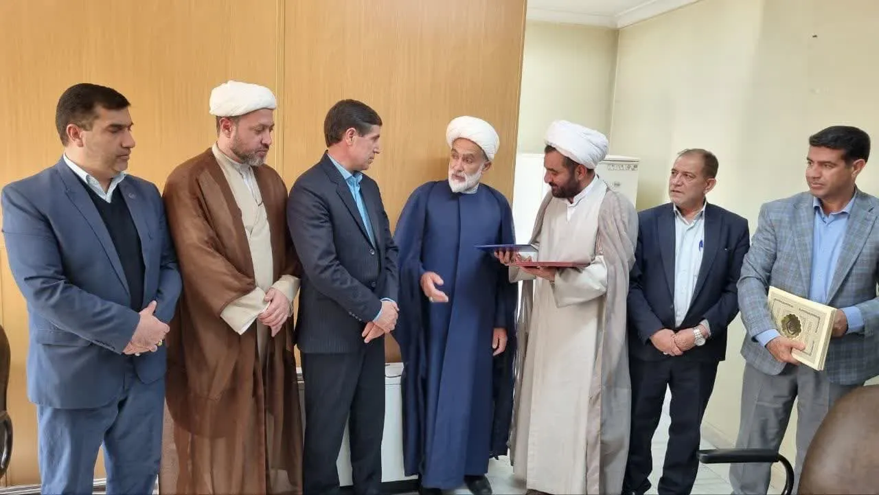 جلسه تقدیر از فعالین نماز فارس
