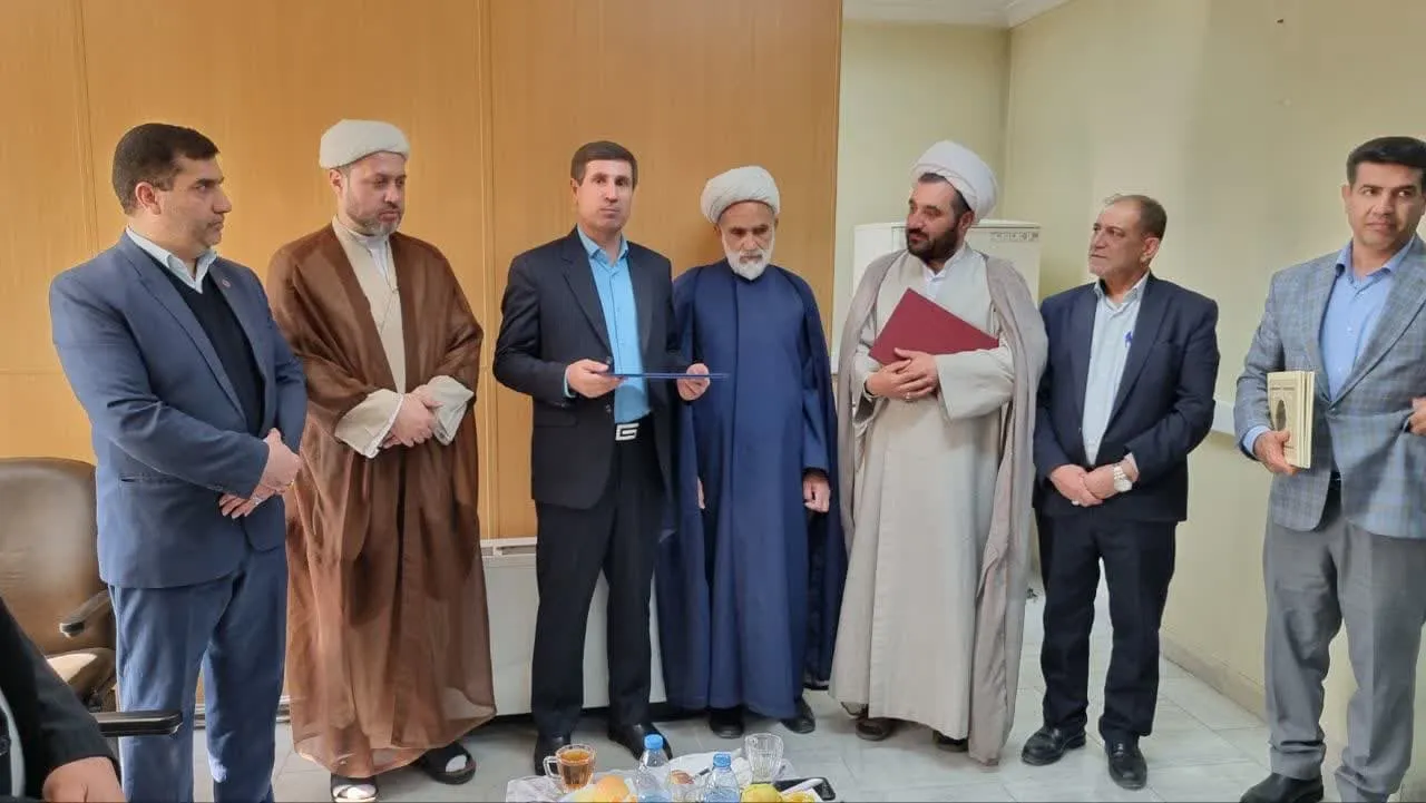 جلسه تقدیر از فعالین نماز فارس