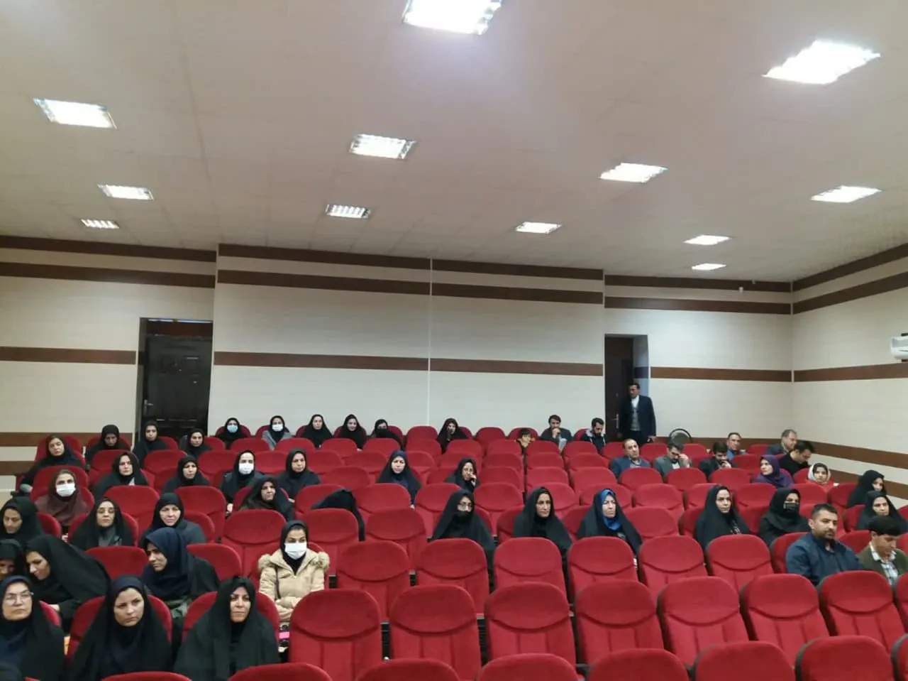 دوره ضمن خدمت آموزش و توسعه فرهنگ نماز ویژه فرهنگیان شهرستان ایوان برگزار شد