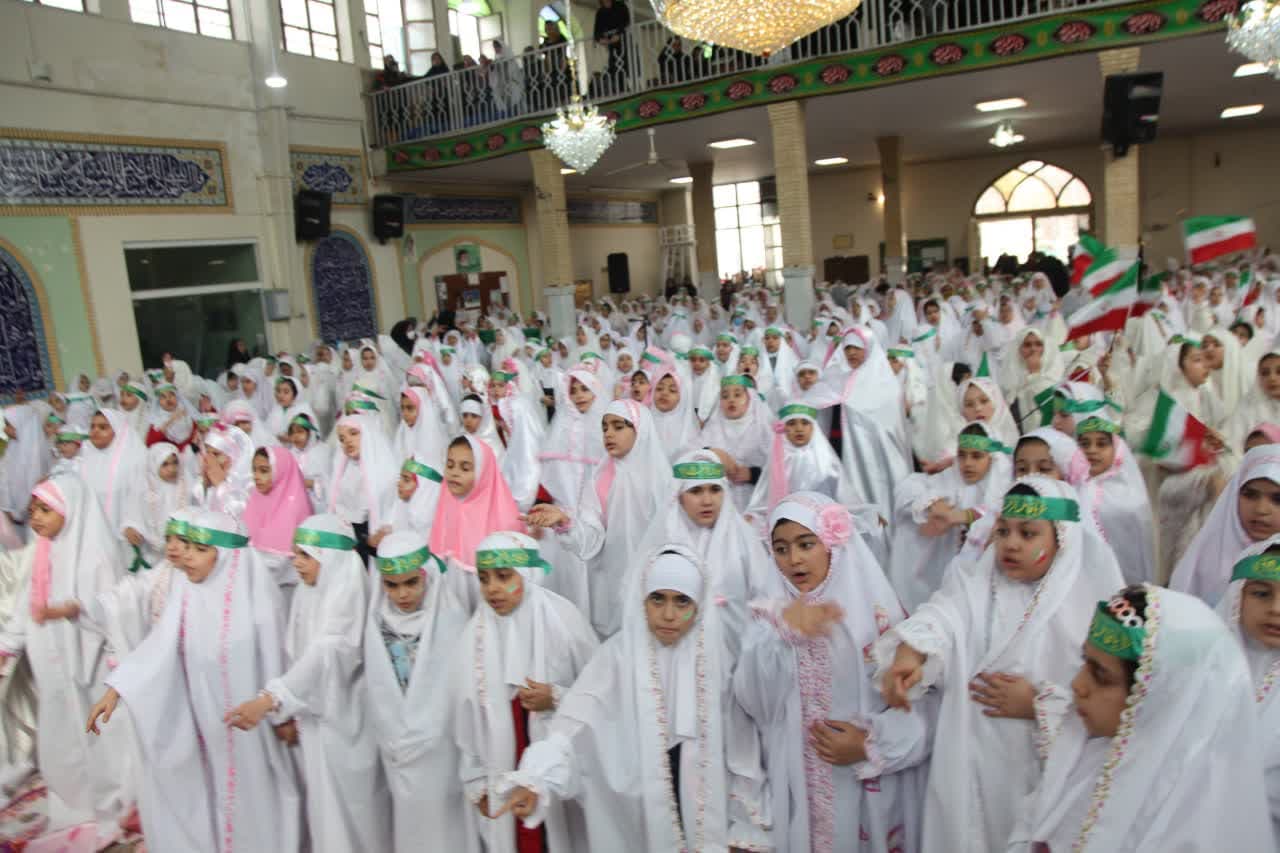 جشن تکلیف 1000 دانش آموز دختر کرمانشاهی برگزار شد-3