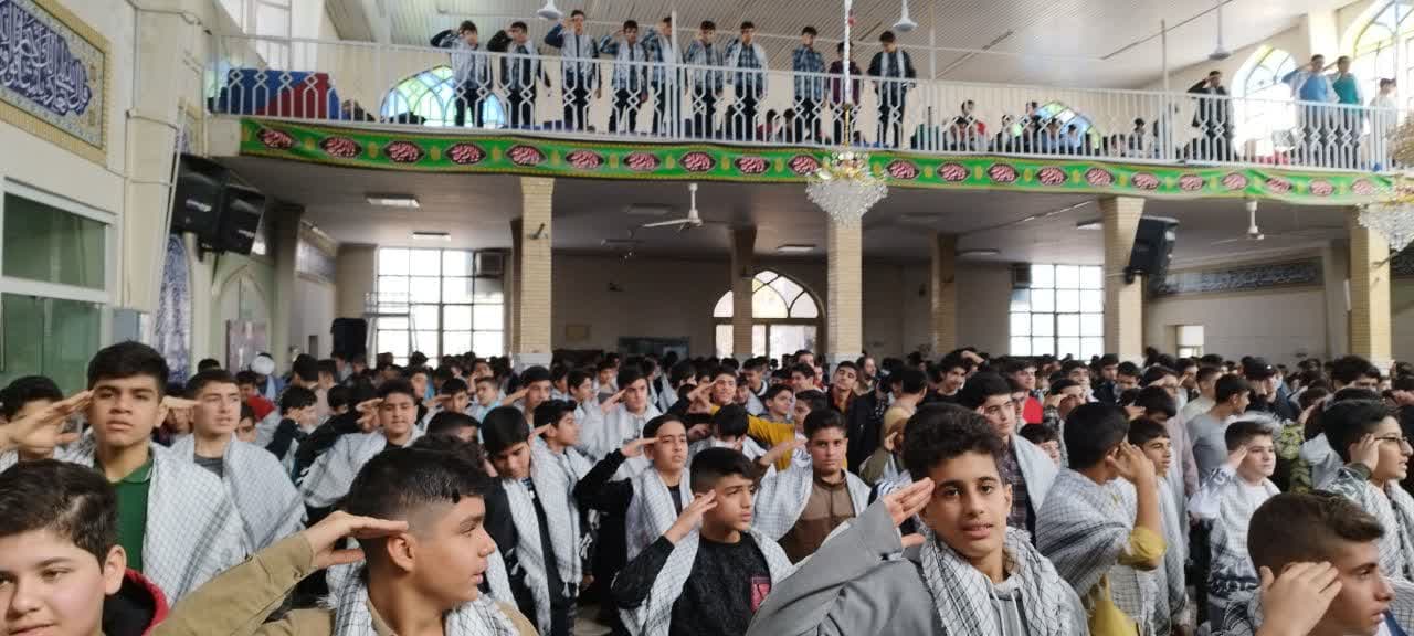 جشن تکلیف 1000 دانش آموز پسر کرمانشاهی برگزار شد