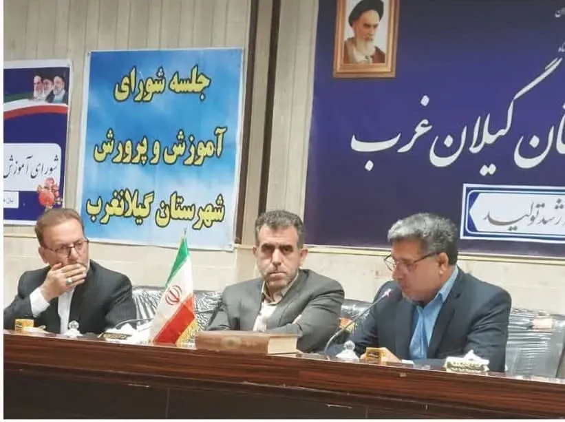 وی اختصاص بخشی از جلسات شورای آموزش وپرورش به موضوع نماز و دعوت از دبیر ستاد اقامه نماز شهرستان بعنوان عضو ثابت و نیز حضور مستمر در جلسات شورای اقامه نماز شهرستان ، تشکیل شورای اقامه نماز اداره و دیگر برنامه های و فعالیتهای مربوطه را از دیگر فعالیتها در جهت ترویج فرهنگ نماز عنوان نمود.35